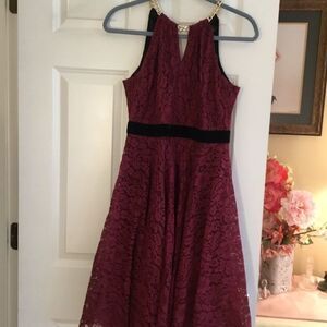 NWT Thalia Sodi Chain Neck  Lace Dress  Sz Small